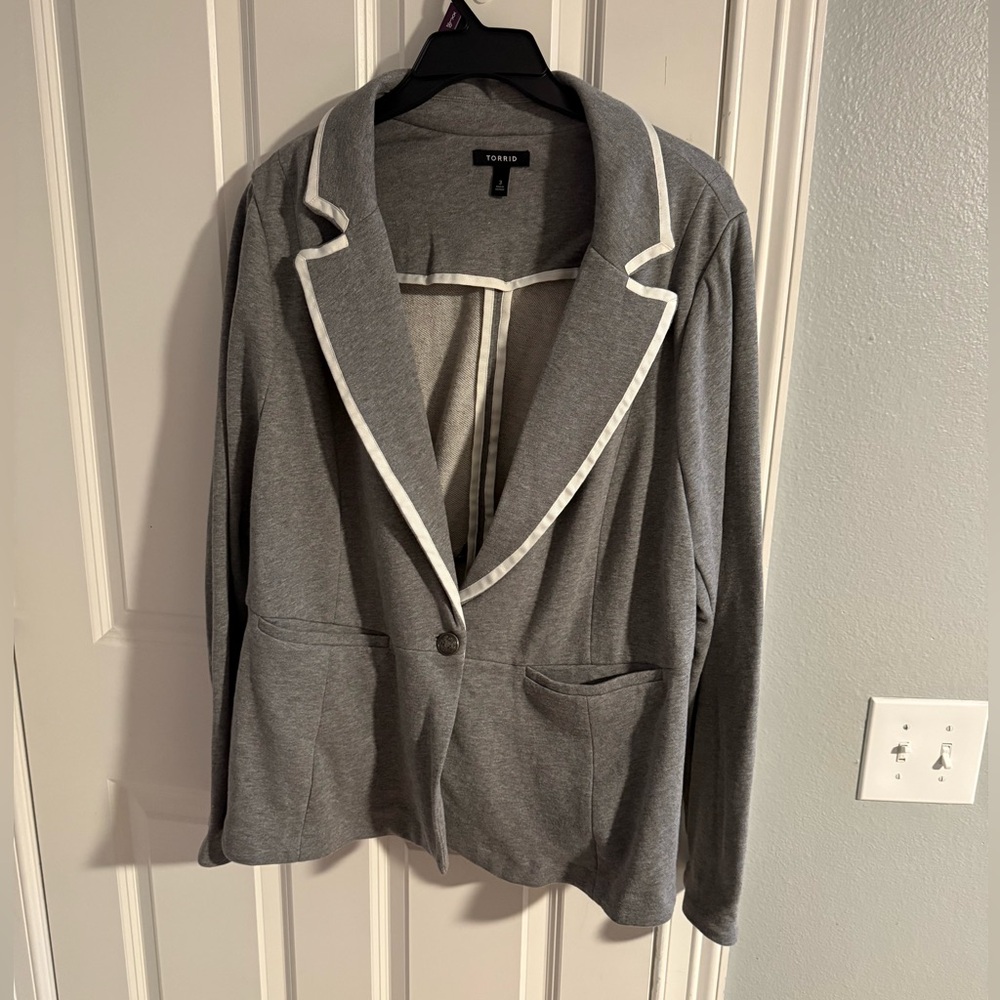 NWOT Torrid Blazer
